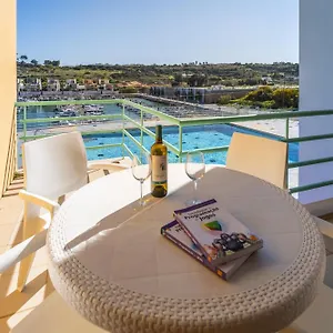  Apartment Marina Breeze With Pool - 900m From The
